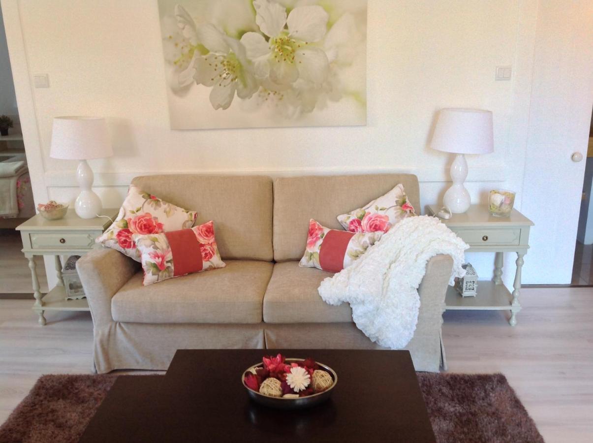 Private Pool Apt. With Great View 푼샬 외부 사진